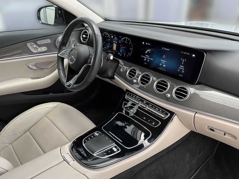 Mercedes-Benz Třídy E E-Třída 220 d 4MATIC All-Terra - fotka 19 z 21