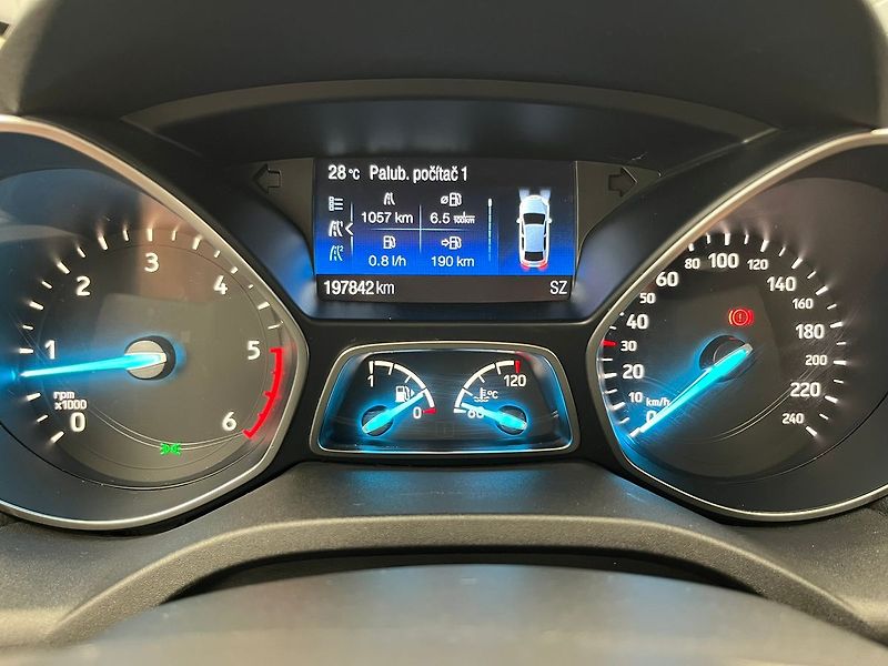 Ford Kuga 2.0 TDCi Titanium Cebia - fotka 12 z 50