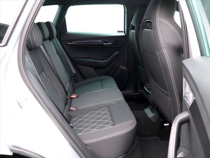 Škoda Karoq 1,5 TSI 110kW Sportline CZ Taž - fotka 13 z 29