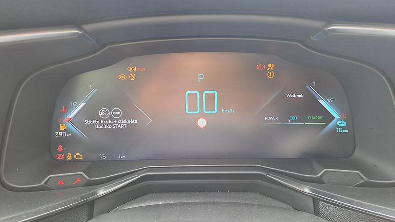 DS Automobiles DS7 Crossback E-Tense 4x4 PERFORMANCE Line - fotka 23 z 27