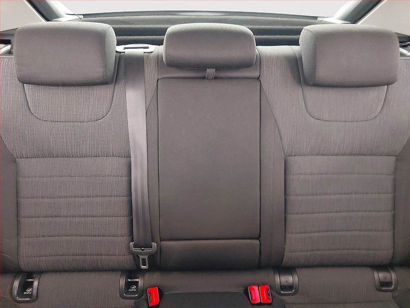 Škoda Octavia (2014) Elegance 1.4 TSI, Tempomat - fotka 10 z 19