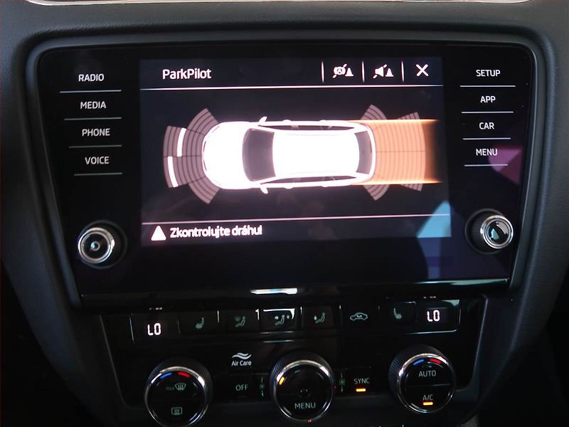 Škoda Octavia (2020) Style 1.5 TSI, Tempomat - fotka 13 z 16