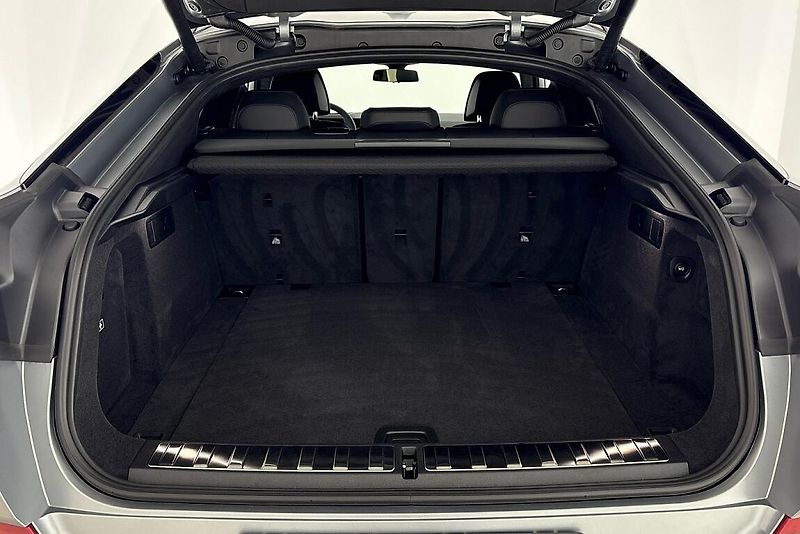 BMW X6 xDrive40d - fotka 10 z 27