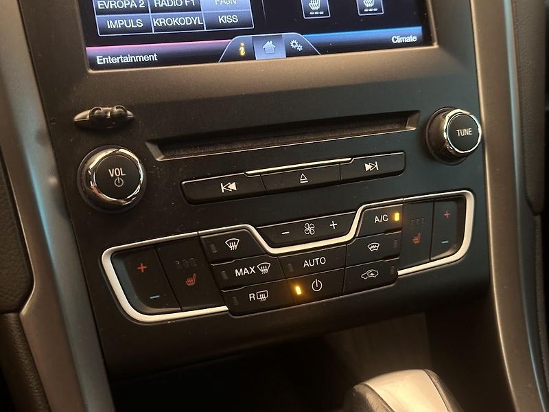 Ford Mondeo (2016) 2.0 TDCI AT AC  - fotka 18 z 20