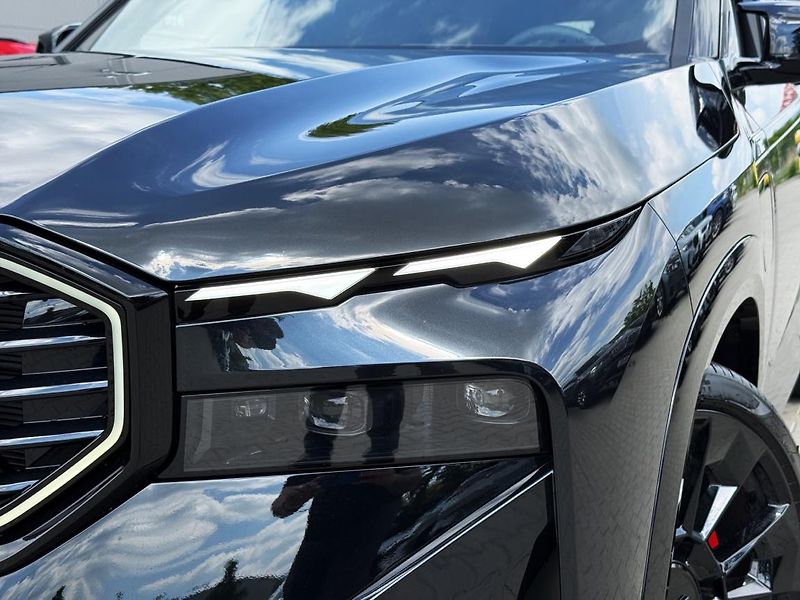 BMW XM 50e - fotka 17 z 20