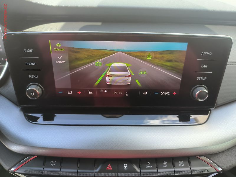 Škoda Octavia (2021) 1.5 TSi, 2.maj,ČR, Ambition - fotka 13 z 25