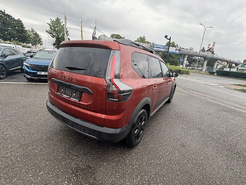 Dacia Jogger (2026) Extreme TCe 110 7 míst - fotka 5 z 11