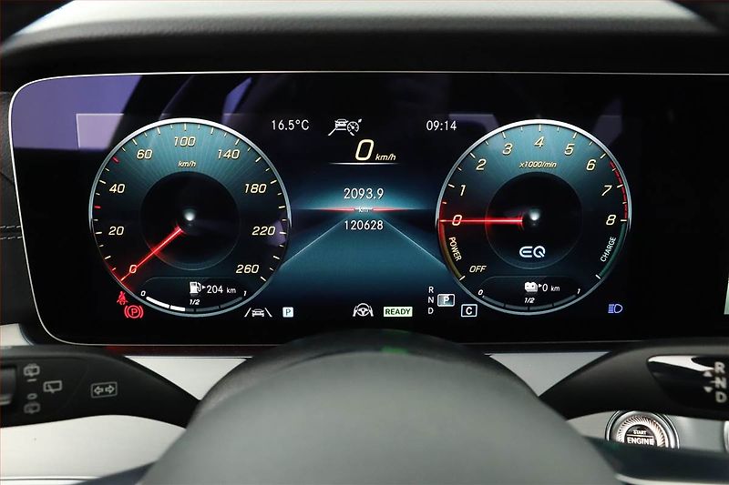 Mercedes-Benz Třídy E (2021) AMG Paket E 300 e 4MATIC - fotka 8 z 31