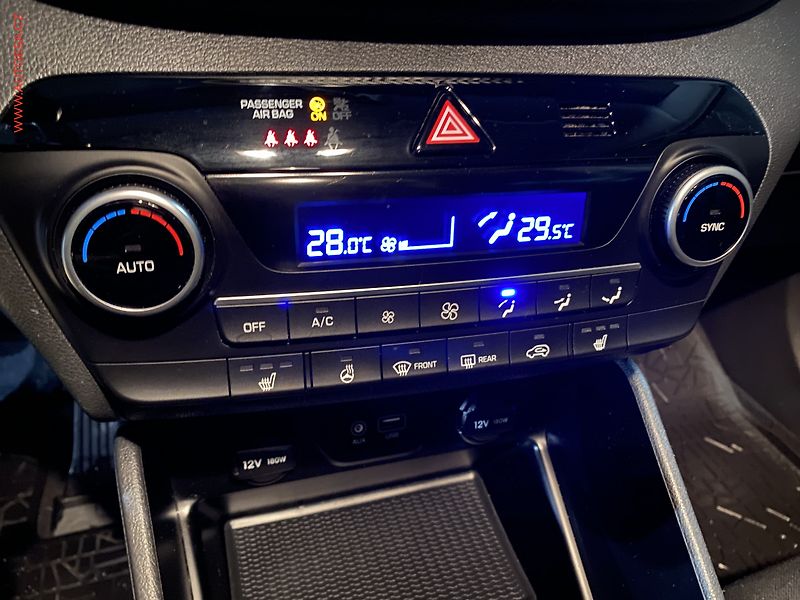 Hyundai Tucson (2018) 1.6CRDi, ČR, Navi, AC, kamera - fotka 16 z 19