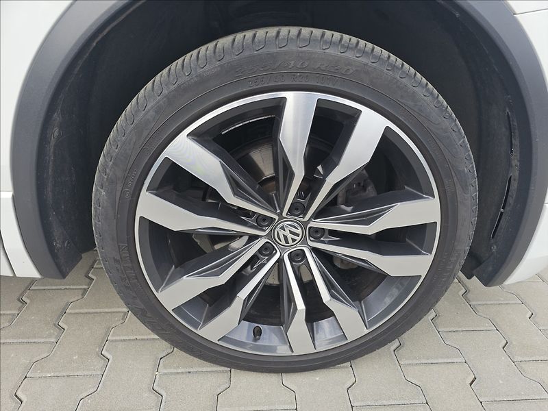 Volkswagen Tiguan Allspace 2,0TDi176KW R-Line Webasto - fotka 44 z 51