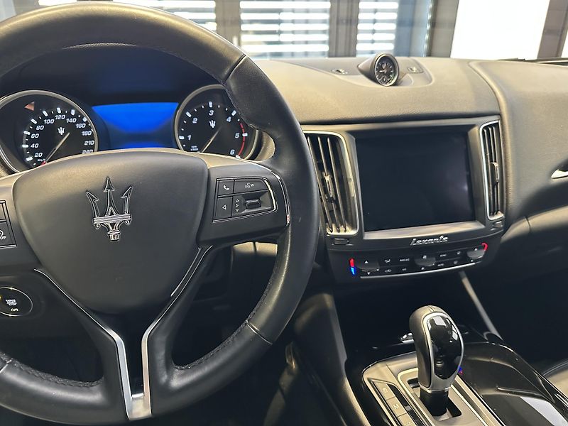 Maserati Levante (2018) Diesel 275HP - fotka 15 z 18