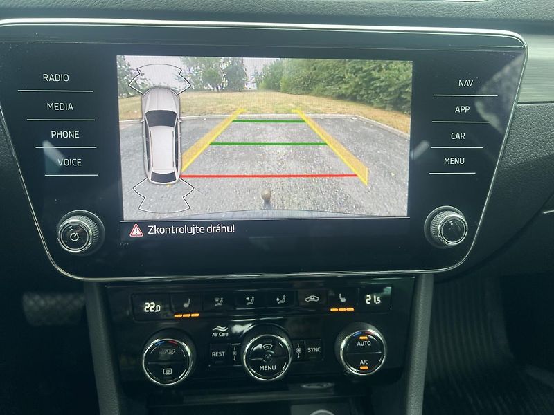 Škoda Superb (2023) 2.0TDI 110kW DSG Style Plus - fotka 13 z 13