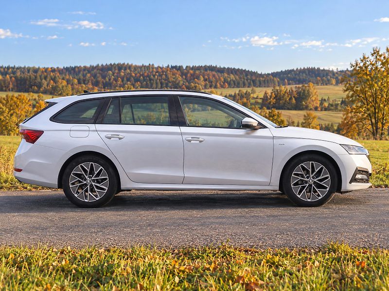 Škoda Octavia 2,0 TDI 110kW DSG DPH Matrix - fotka 8 z 33