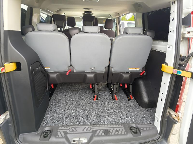 Ford Transit Custom (2017) 2.0 TDCi EcoBlue,L1H1 - fotka 10 z 11