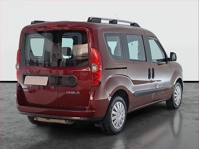 Fiat Dobló (2014) 1.4 T Natural Power, 5Míst - fotka 5 z 16