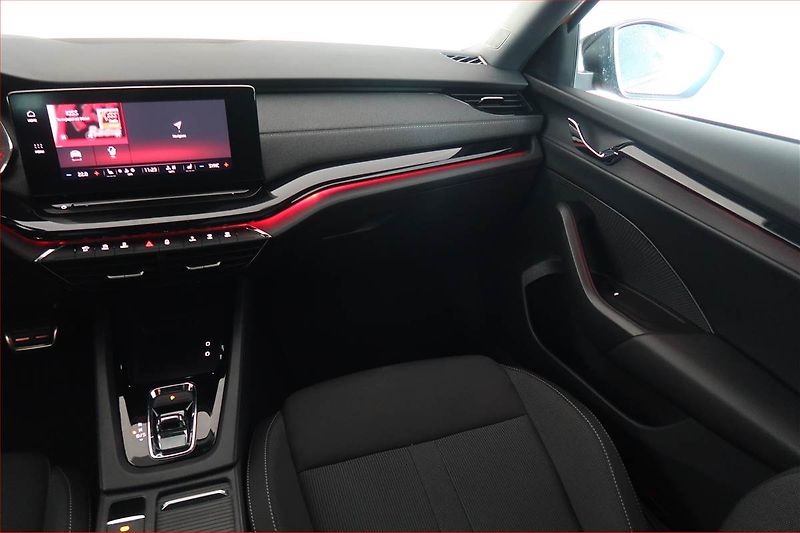 Škoda Octavia (2023) Sportline 2.0 TDI - fotka 8 z 20