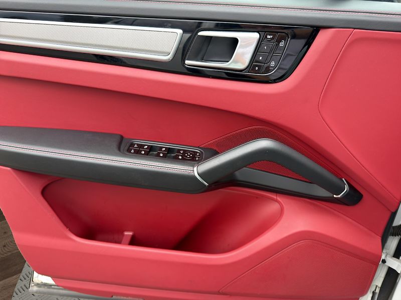 Porsche Cayenne (2019) CAYENNE S 324KW METRIX PANORAM - fotka 12 z 27