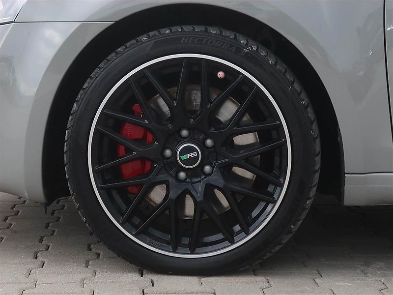 Škoda Octavia (2015) RS 2.0 TDI, Navi, Xenony - fotka 14 z 15