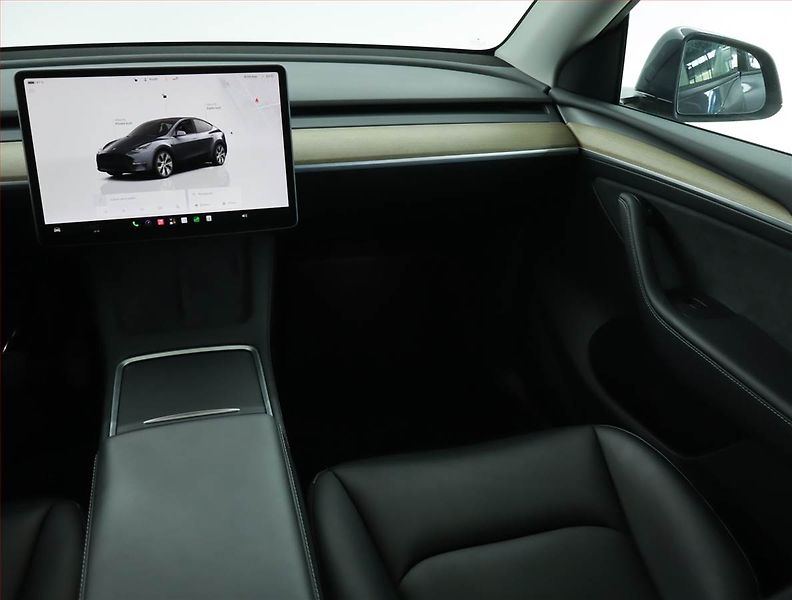 Tesla Model Y (2022) Long Range AWD 79kWh, SoH 90% - fotka 8 z 21