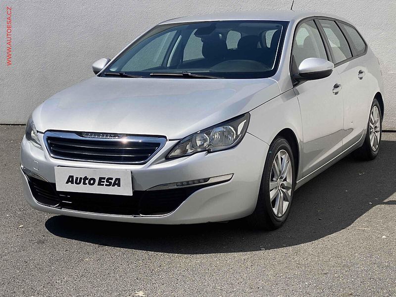 Peugeot 308 (2016) 1.6HDi, AC, tempo, park.čidla - fotka 3 z 15