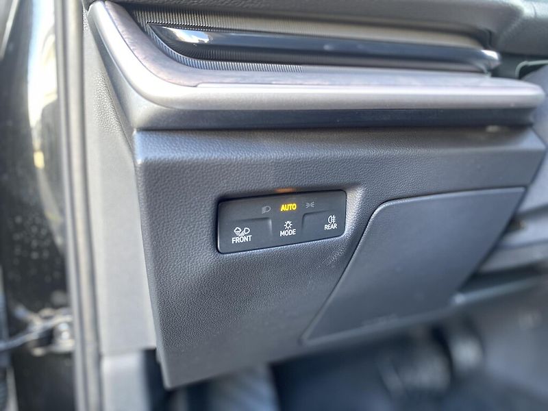 Škoda Superb Combi 2,0 TDI 142 kW L&K DSG - fotka 13 z 29