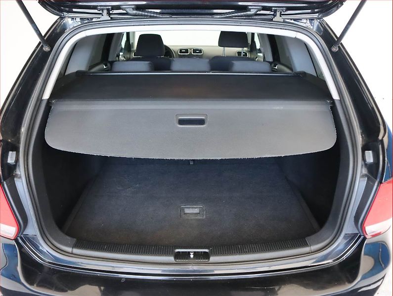 Volkswagen Golf (2011) 1.6 TDI, Serv.kniha - fotka 14 z 14