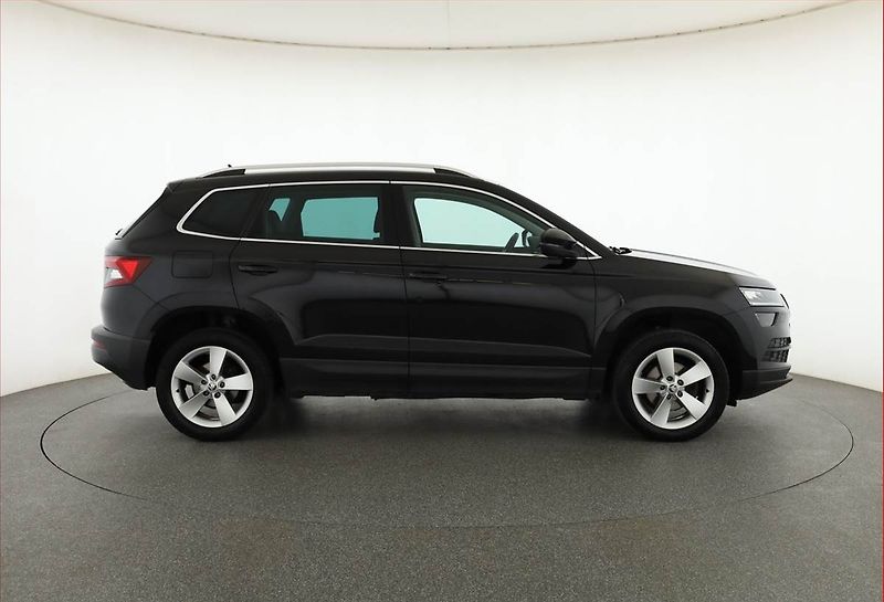 Škoda Karoq (2020) Style 1.6 TDI, Kůže, Navi - fotka 6 z 18