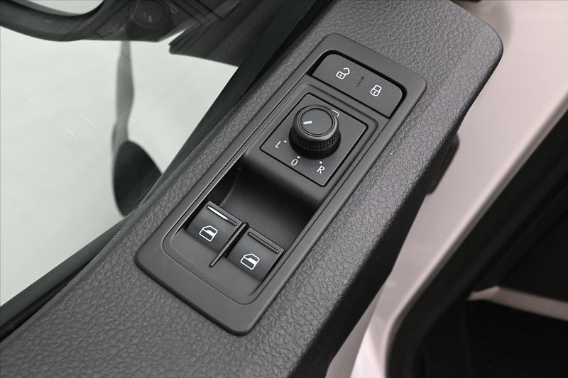 Volkswagen Transporter 2,0 TDI 110 kW 8míst Long Nezá - fotka 23 z 29