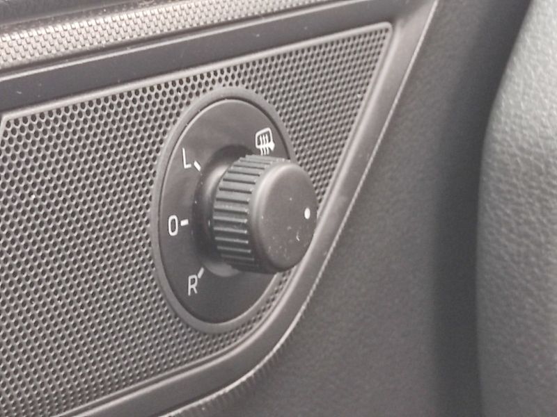 Škoda Fabia (2015) Style Plus 1,2 Tsi 81 Kw DSG - fotka 22 z 32