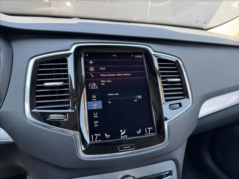 Volvo XC90 2,0 D5 AWD Momentum AT ČR - fotka 23 z 37