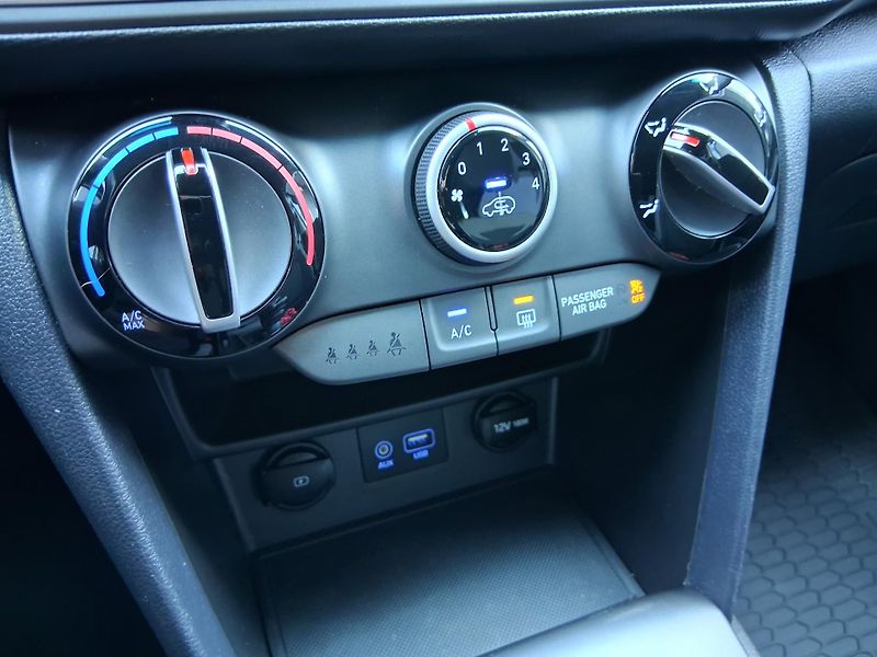 Hyundai Kona STYLE 1.0 T-GDi 88 kW - fotka 13 z 20