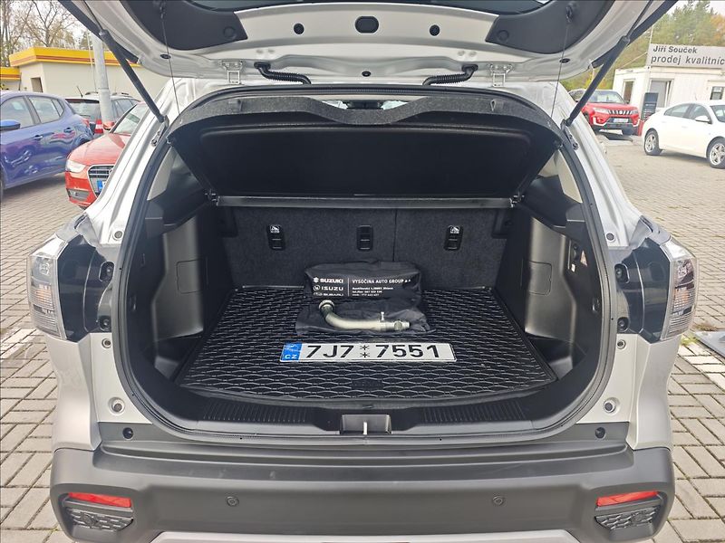 Suzuki S-Cross 1,4 BoosterJet Hybrid  4x4 Ele - fotka 12 z 21