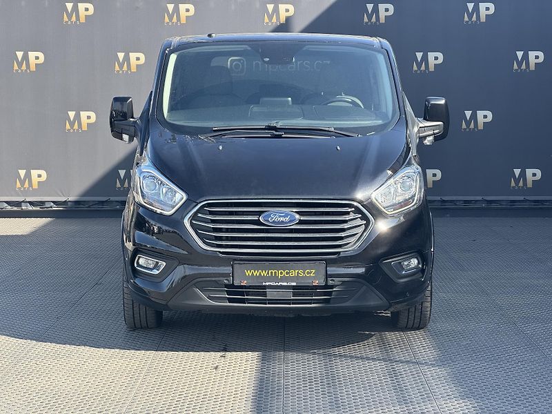 Ford Tourneo Custom (2019) 2.0 TDCi Titanium X, L2, DPH   - fotka 2 z 38