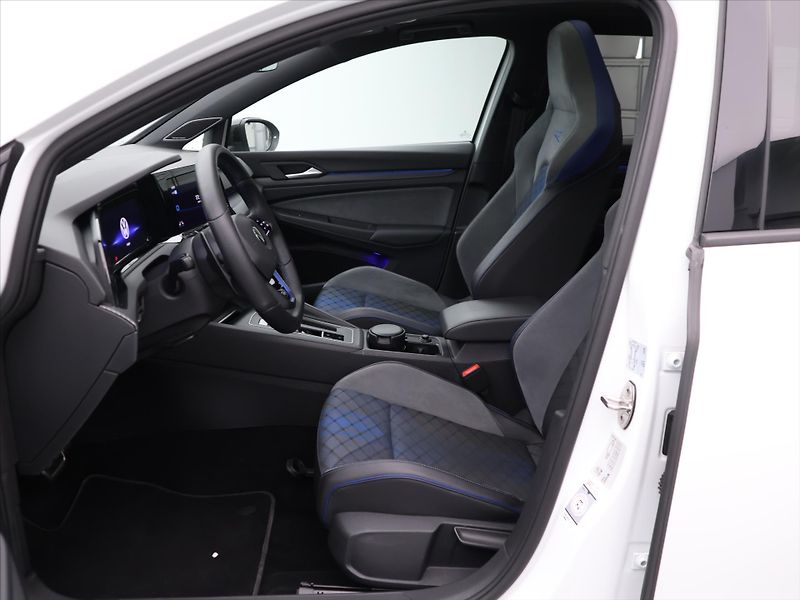 Volkswagen Golf 2,0 TSI R 235kW 4MOT DSG DPH C - fotka 10 z 30