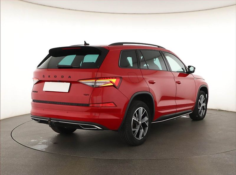 Škoda Kodiaq (2023) Sportline 2.0 TDI - fotka 5 z 21