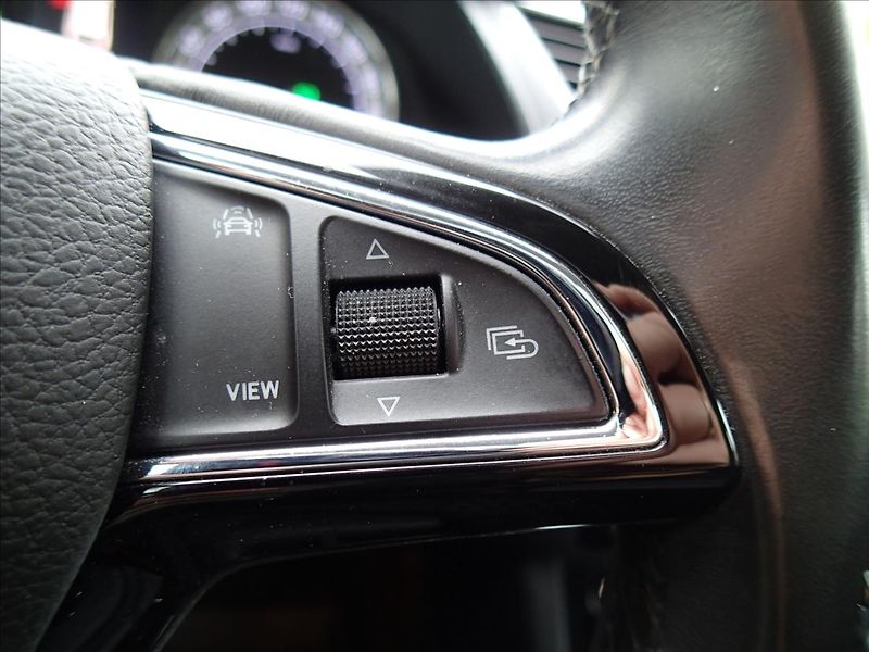 Škoda Superb 2,0 TDi, DSG, 4x4 , Tažné - fotka 18 z 48