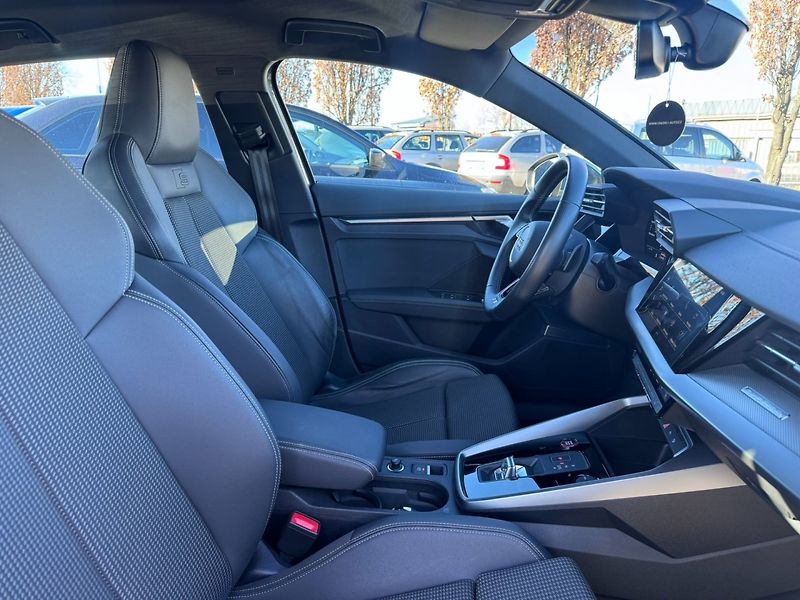 Audi S3 (2022) QUATTRO 2,0 TFSI 228 KW 1 MAJ - fotka 43 z 50