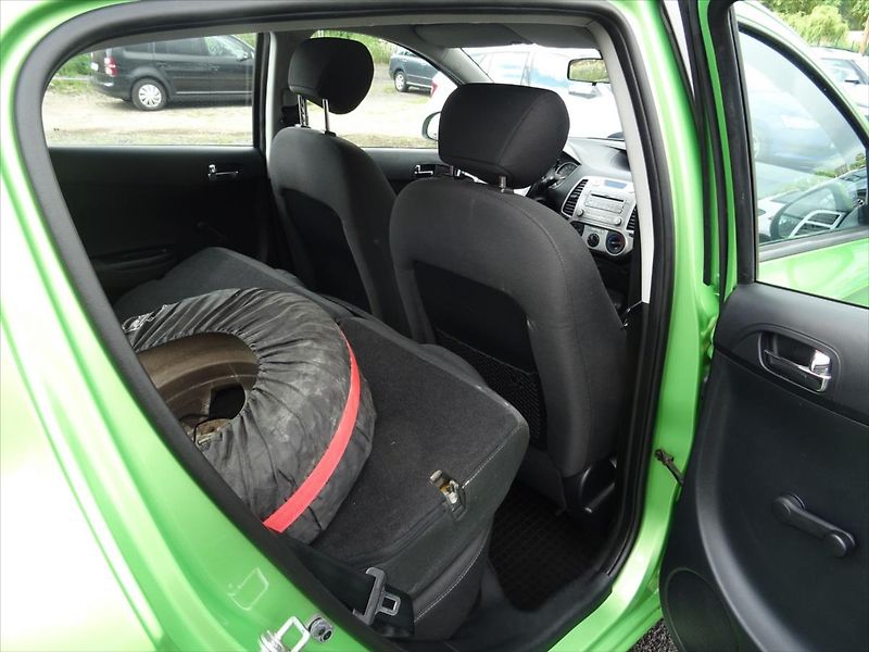 Hyundai i20 1,3 57 kW - fotka 21 z 29