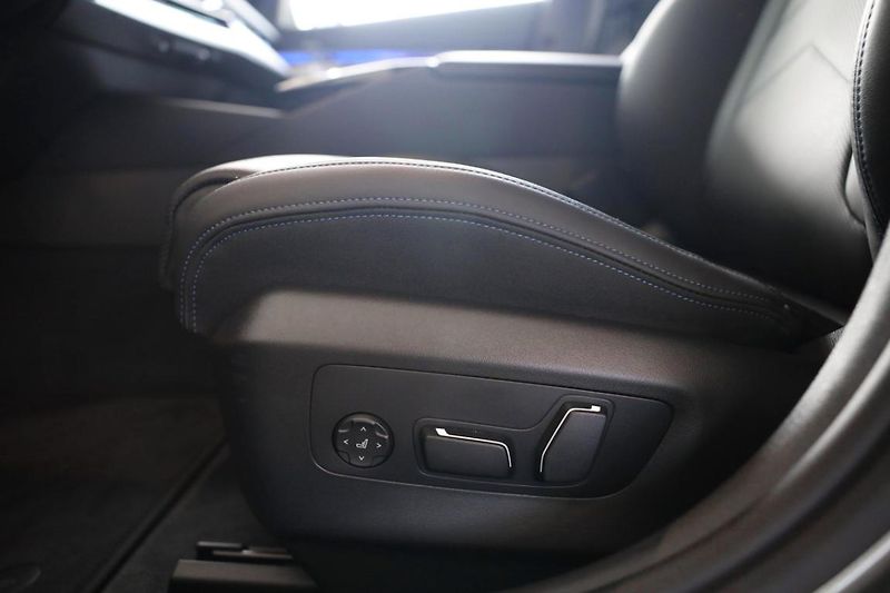 BMW Řada 5 540d xDrive Sedan - fotka 22 z 26