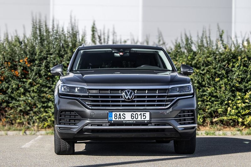 Volkswagen Touareg - fotka 2 z 26