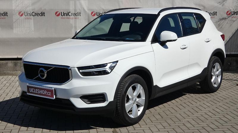 Volvo XC40 T2 FWD Momentum Core - fotografie inzerátu