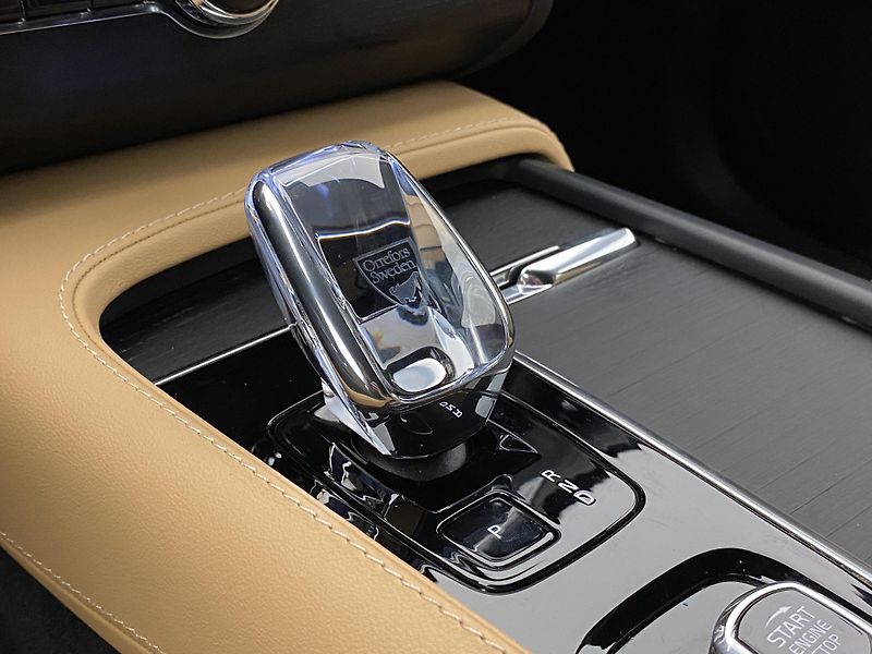 Volvo XC90 B5 AWD BRIGHT PLUS AUT CZ 7m - fotka 28 z 63
