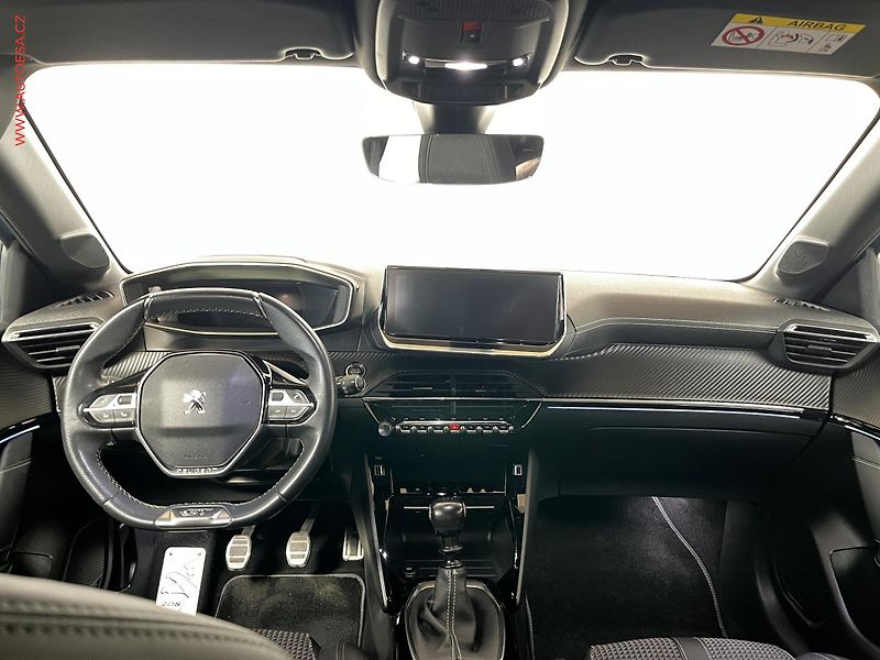 Peugeot 208 (2019) 1.2 PT, GT, LED, navi - fotka 8 z 19