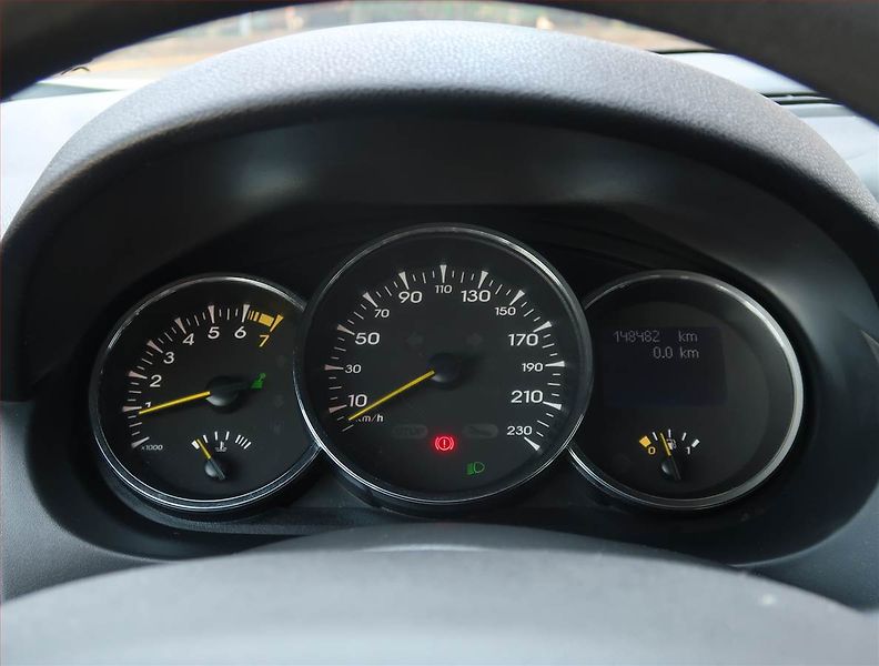 Renault Fluence (2012) 1.6 16V, po STK, servisované - fotka 11 z 17