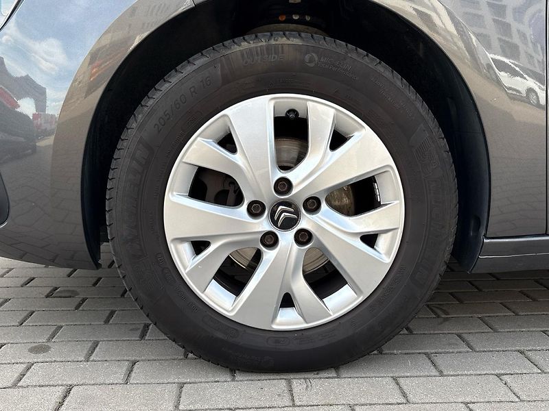 Citroën Grand C4 SpaceTourer (2019) 1.2 PureTech 130 MAN6 - fotka 8 z 40