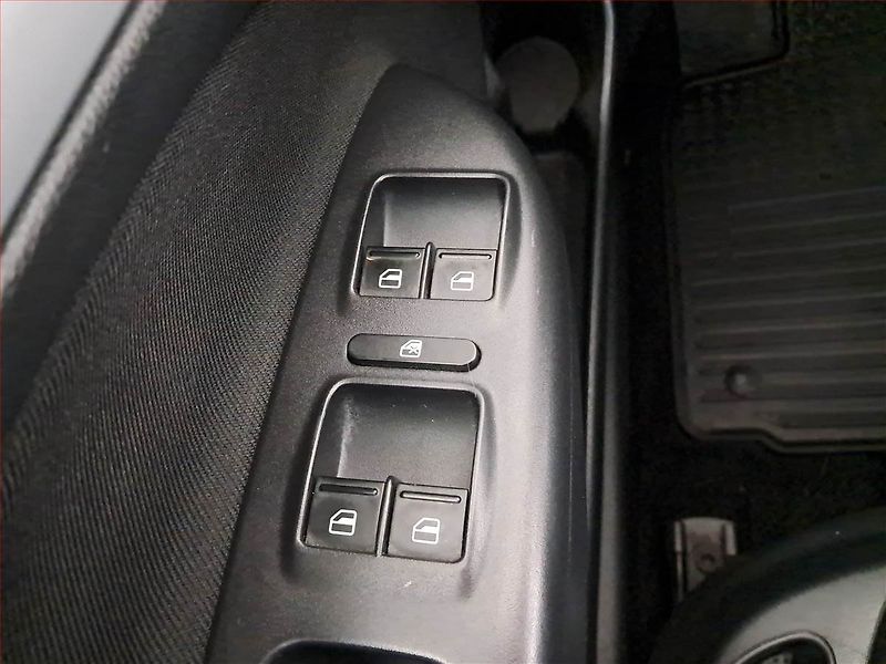Škoda Octavia (2011) Scout 2.0 TDI, 4X4 - fotka 16 z 16