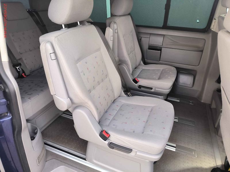 Volkswagen Multivan (2005) 2.5 TDi, Nez.topení - fotka 11 z 18