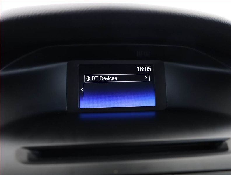 Ford Focus (2016) 1.0 EcoBoost, Tempomat - fotka 13 z 15