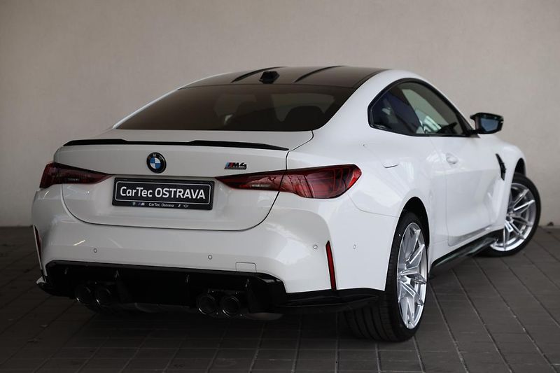 BMW M4 Competition M xDrive - fotka 3 z 19
