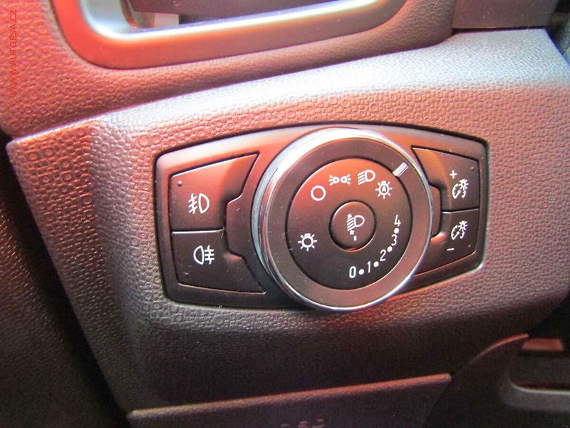 Ford EcoSport (2019) 1.0 EB, ČR, Klima - fotka 12 z 19